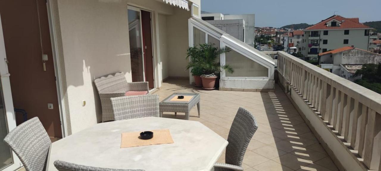 Ferienwohnung Happy Basset Terrace Makarska Exterior foto