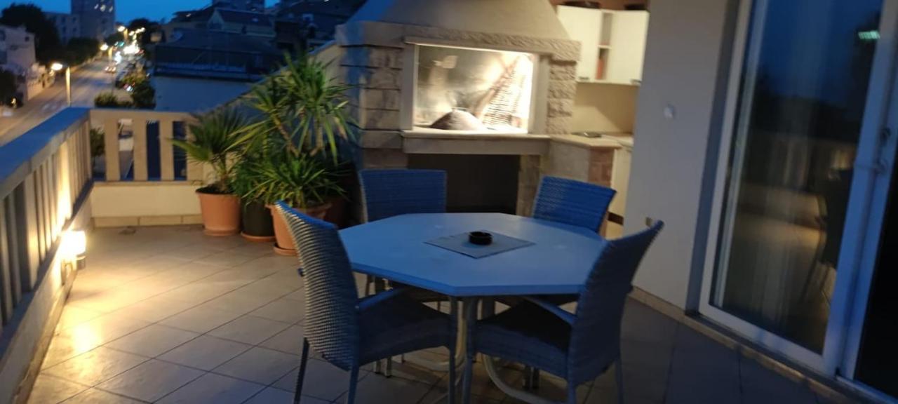 Ferienwohnung Happy Basset Terrace Makarska Exterior foto