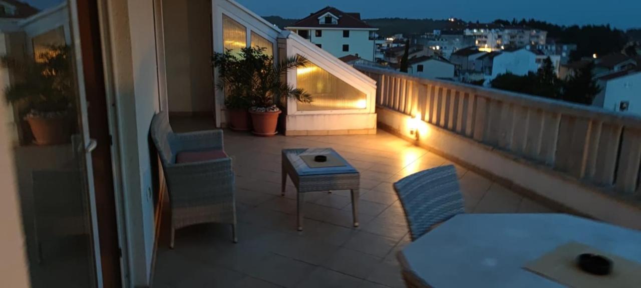 Ferienwohnung Happy Basset Terrace Makarska Exterior foto