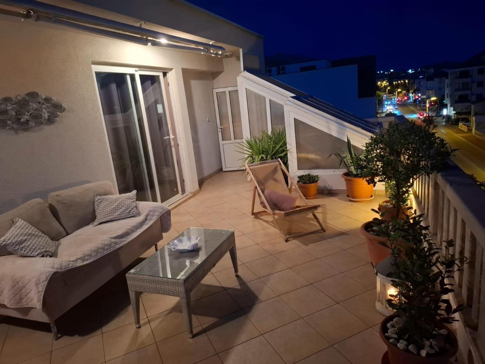 Ferienwohnung Happy Basset Terrace Makarska Exterior foto