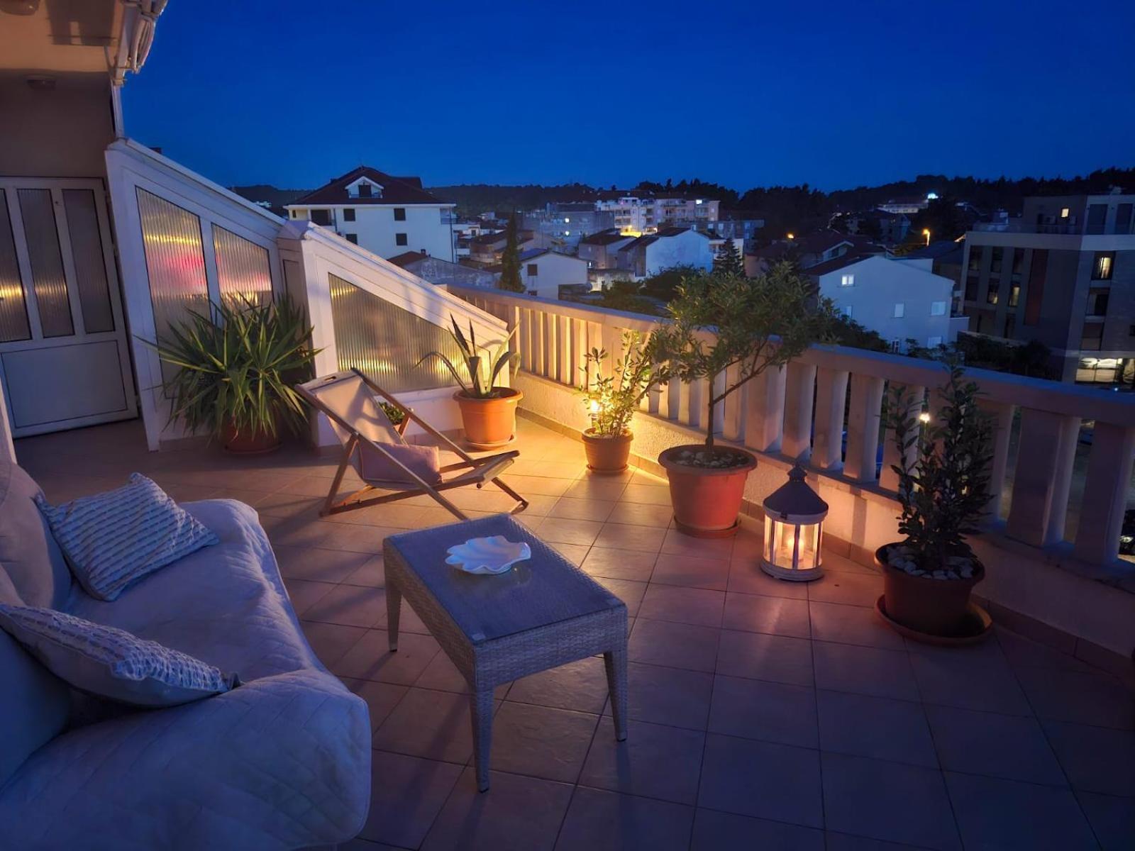 Ferienwohnung Happy Basset Terrace Makarska Exterior foto