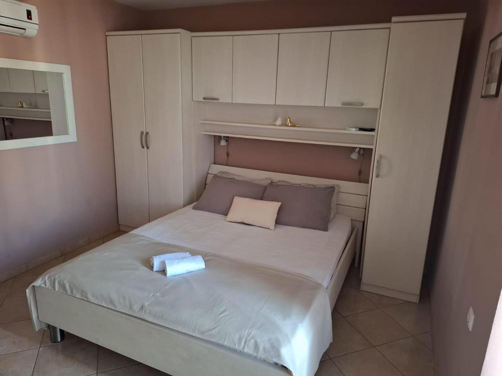 Ferienwohnung Happy Basset Terrace Makarska Exterior foto