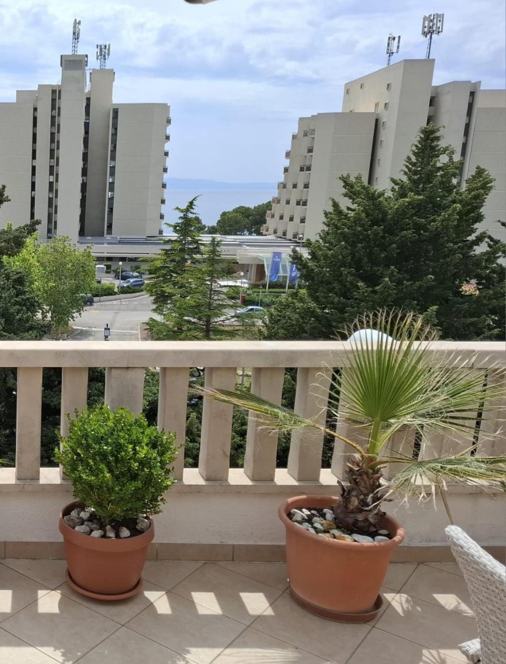 Ferienwohnung Happy Basset Terrace Makarska Exterior foto