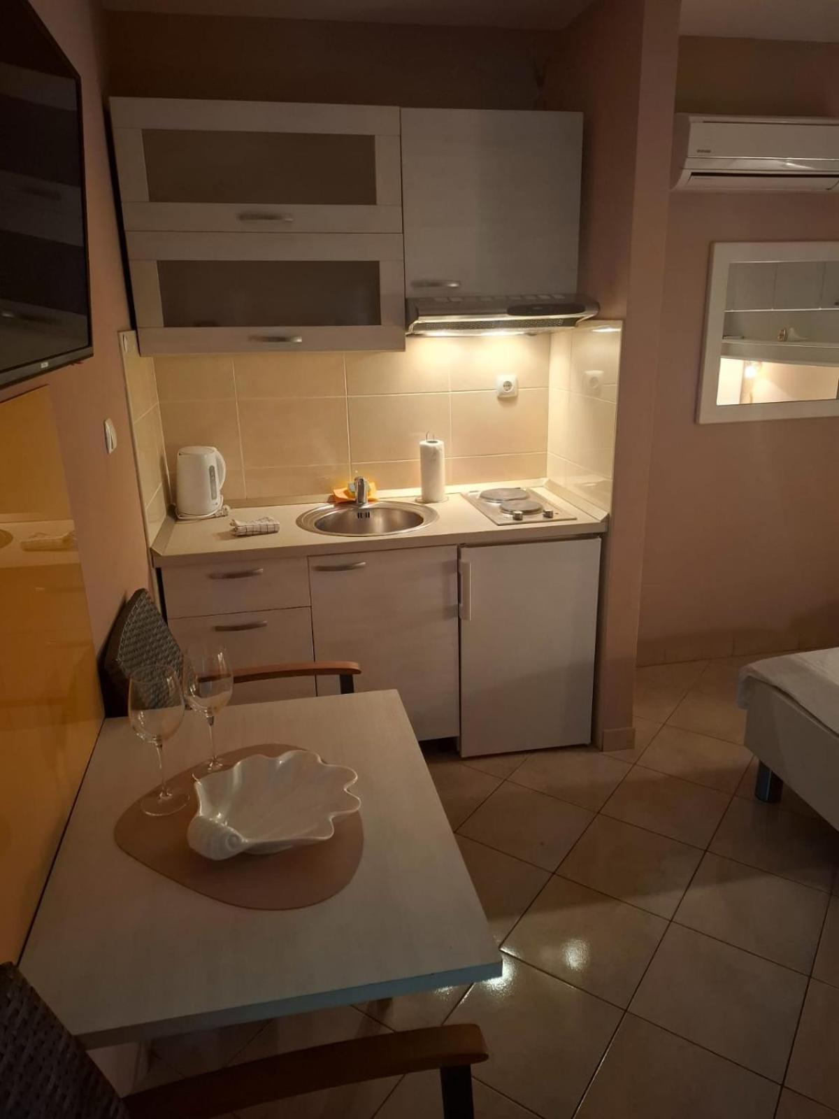 Ferienwohnung Happy Basset Terrace Makarska Exterior foto
